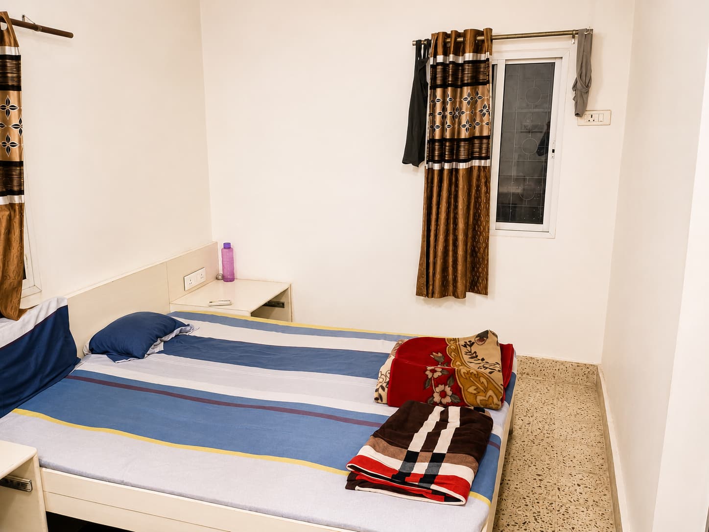 Furnished rental room setup