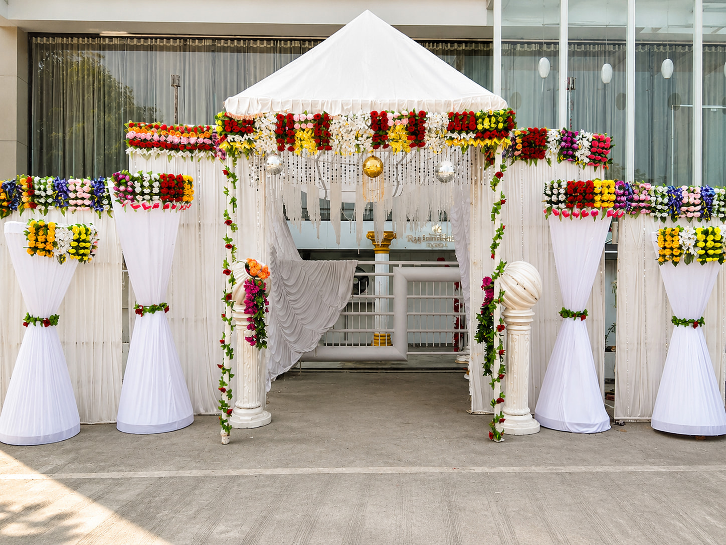 Entrance to Celebration Pathway